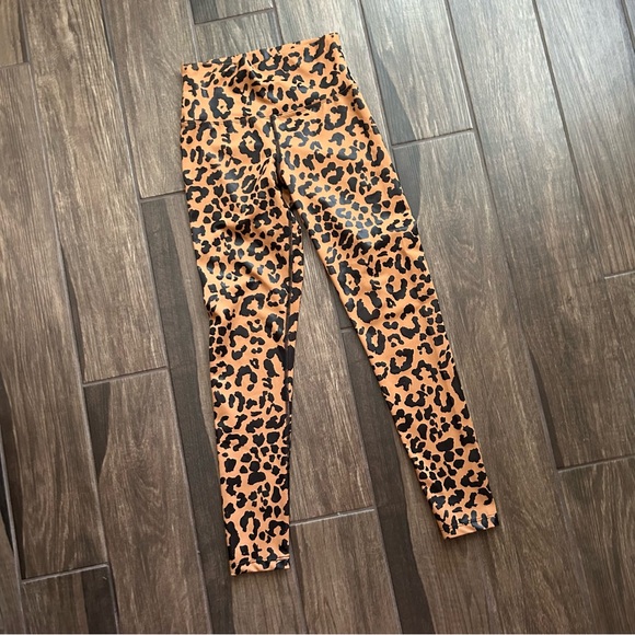 Beach Riot Piper Leopard Leggings Sz S - Picture 3 of 9
